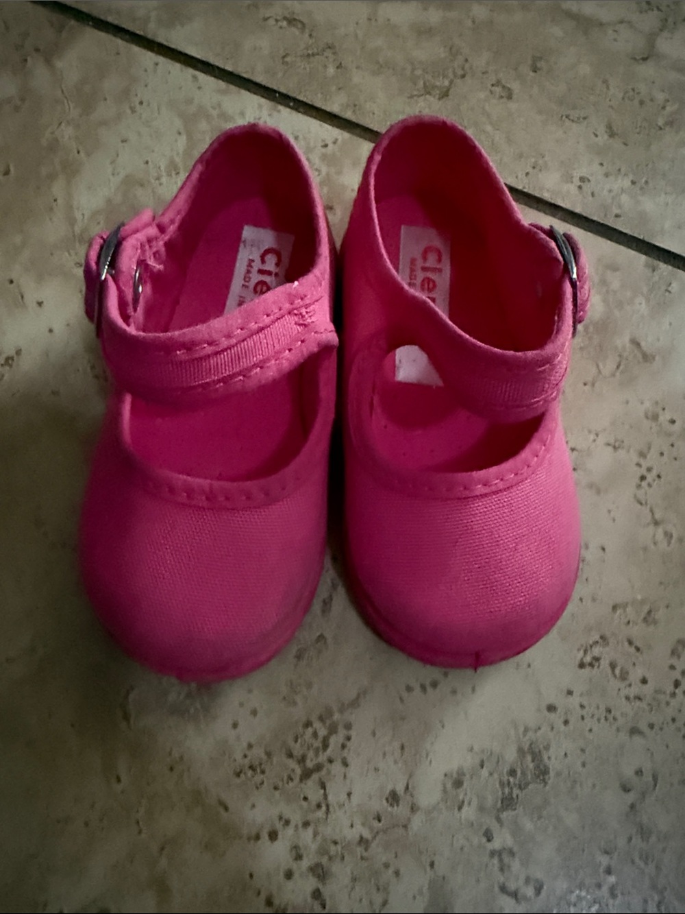 Cienta Bright Pink Canvas Mary Jane Shoes for Kids